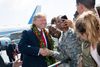 Når Donald Trump, der her mellemlander i Hawaii, onsdag tilbringer etårsdagen for sin valgsejr i Asien, har han grund til at feste. Foto: Shealah Craighead/AP