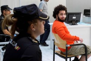 Sagen om den terrordømte Ahmed Samsam er blevet en varm politisk kartoffel. Spørgsmålet er, om han er blevet uretmæssigt dømt for at støtte Islamisk Stat? 