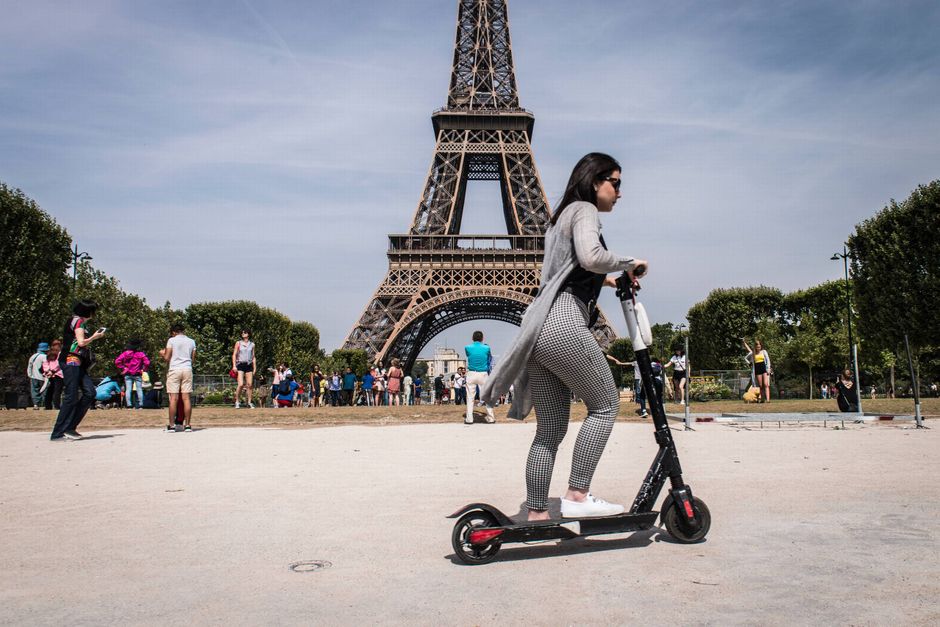 favor Også At hoppe En tur gennem Paris på et elektrisk løbehjul er en tænderklaprende oplevelse