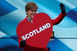 Efter parlamentsvalget mener den skotske regering, at der er mandat til at stemme om løsrivelse fra Storbritannien.