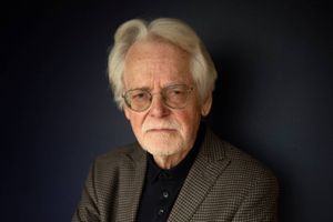 Per Nyholm er tilbage i Ukraine, hvor hans anser kampen mod Rusland som en kamp mod absurditeten. Foto: Sofia Busk