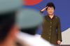 Trods det barske ydre synes Sydkoreas præsident, Park Geun-hye, at være indstillet på at gå langt for at bilægge striden med naboen mod nord ad dialogens vej. Foto: AP