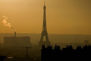 Mens isnende temperaturer hærger Europa midt i en energikrise, advarer en række lande om, at det kan blive nødvendigt med strømafbrydelser for at spare på strømmen. Planlagte strømafbrydelser er dog sidste udvej, forsikrer regeringer. 