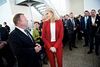 Flere kvindelige vælgere foretrækker Helle Thorning-Schmidts (S) fokus på velfærd frem for Lars Løkke Rasmussens (V) fokus på nulvækst og fokus på kriminelle unge, mener valgforsker.