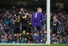 Leicester fortsætter successen. Lørdag gik det ud over Manchester City, der på egen bane blev besejret 3-1 af Kasper Schmeichel & Co.