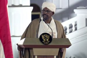 Sudans tidligere præsident Omar al-Bashir kræves retsforfulgt ved Den Internationale Straffedomstol.
