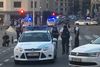 Soldater og betjente er på plads udenfor hovedbanegården i Bruxelles. Foto: AP