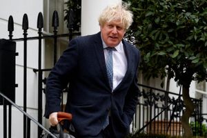 Tidligere premierminister Boris Johnson føler, at han er blevet tvunget til at forlade sin post i parlamentet.