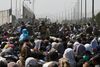 Situationen udenfor lufthavnen. Foto: Wakil KOHSAR / AFP