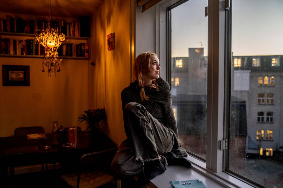 Den unge forfatter Vilma Sandnes Johansson vinder vigtig pris for sin debutroman om at være teenager til en kræftsyg mor, der hele tiden skal dø.