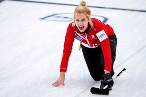 Med en sejr på 6-4 over Sydkorea rykker Danmarks curlingkvinder tættere på knockoutkampene ved VM i Canada.