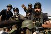 Soldater fra krigsherren Khalifa Haftars selvproklamerede Libyens Nationale Hær på vej for mod byen Sirte på frontlinjen mellem det østlige og vestlige Libyen. Foto: Abdullah Doma/AFP