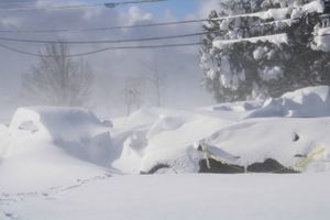 Mange døde i deres biler eller i snedriverne efter julestormen i den nordlige del af staten New York.