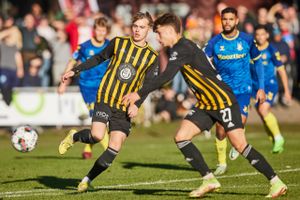 Aarhus Fremad har kun to point til toppen af 2. division. Her ligger de i tæt konkurrence med bl.a. Esbjerg fB, AB og B.93.