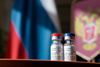 Den russiske vaccine blev først test på bl.a. gnavere og primater, men altså også 76 personer. Foto: Dmitry Kurakin/Russia's Health Ministry /AFP
