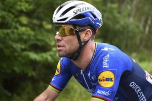 Mark Cavendish bragede tilbage på cykelscenen med fire Tour-sejre, men han har stadig ikke kontrakt for 2022.