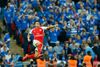 Arsenal-spilleren Alexis Sanchez fejrer sin scoring.
