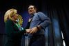 Ted Cruz med sin kone, Heidi.