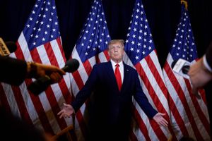 Allerede nu bruger Donald Trump sagen om pornostjernen Stormy Daniels til at presse sine politiske modstandere til at støtte ham.