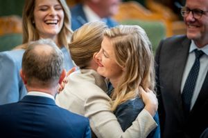Kort efter et toplederknus mellem Socialdemokratiet og De Radikale gik Mette Frederiksen ud og sagde til pressen, at hun ikke vil have en SR-regering efter valget. De blå statsministerkandidater er heller ikke varme på at få De Radikale i regering.