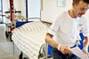 Patienter placeres på sygehusgangene, i skyllerum og i opholdsstuen, lyder en beretning fra en medicinsk afdeling.
