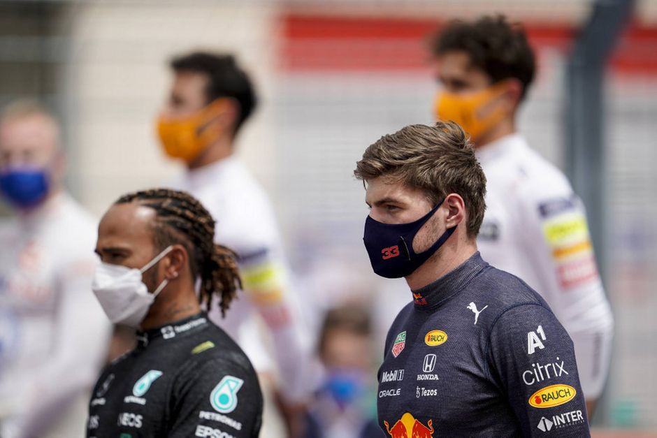 Max Verstappen er stadig sur på Lewis Hamilton, efter de to ramlede sammen på Silverstone i forrige weekend.