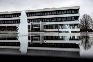 Med en ny rekordpris på Grundfos-aktier ejer knap 6.700 ansatte aktier for godt en mia. kr. i den globale pumpegigant med hovedkvarter i midtjyske Bjerringbro.