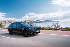 Cupra er navnet på det sportslige mærke fra Seat, der nu sætter fart i antallet af forhandlere, danske ambitioner og lancerer flere nye modeller, deriblandt plug-in hybrider.