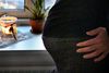 Depression under graviditeten er alvorligt og skal behandles, men måske kan antidepressiv medicin under graviditeten øge risikoen for at få et barn med autisme.