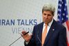 Der er stadig lang vej til atomaftale med Iran, siger den amerikanske udenrigsminister, John Kerry.