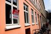 Udbuddet af ejerlejligheder i Aarhus Kommune er skrumpet med næsten en fjerdedel på et år, viser tal fra Boligsiden.dk, og priserne har fået et nøk opad.