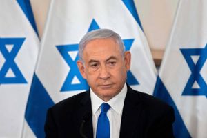 "Lige nu forsøger vi med kraftfuld afskrækkelse, men vi udelukker ikke noget", siger Israels premierminister.