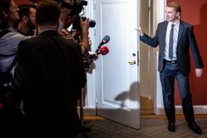 Den nye formand for Dansk Folkeparti vil prøve at samle partiet ved at holde samtaler med alle folketingsmedlemmerne. 
