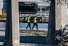 Et halvt døgn efter at Københavns Politi indførte et midlertidigt forbud mod at tage ophold i en zone ved havnefronten på Islands Brygge, måtte politiet uddele de første bøder til folk. Foto: Martin Sylvest/Ritzau Scanpix