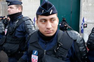 Hundredvis af terrordømte fanger vil de kommende år blive sat på fri fod i Frankrig. Også i Danmark er der fokus på problemet.