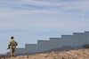 »Hvis du bliver ved med at sige, at Mexico ikke vil betale for muren, så vil jeg ikke mødes med jer længere, for det kan jeg ikke leve med,« siger Trump i en nyligt lækket telefonsamtale med Mexicos præsident. Foto: Guillermo Arias/AP