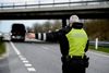 Politiet har sammen med miljømyndighederne afsløret en ny – og ifølge miljøeksperter – særdeles sundhedsfarlig fidus: Chauffører og vognmænd kobler lastbilens særlige rensesystem fra, så udstødningsrøgen bliver blæst urenset ud i luften. Arkivfoto: René Schütze