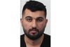 Hemin Dilshad Saleh er 183 centimeter høj, almindelig til kraftig af bygning, sort kort hår, brun hud og formentlig fuldskæg. Foto: Politiet