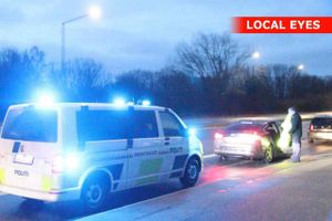 Der har været to alvorlige trafikulykker i Aarhus søndag morgen, hvor personer er blevet påkørt.