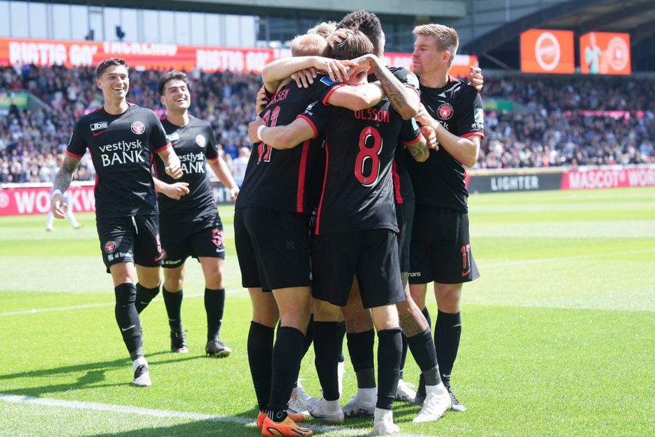Med en 4-2-sejr på hjemmebane mod OB sikrede FC Midtjylland sig lørdag syvendepladsen i Superligaen.