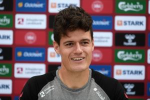 Christian Eriksens besøg lettede hos kollegerne.