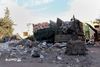 Dette billede, som er udgivet af den regeringskritiske gruppe Aleppo 24 news viser ødelagte lastbiler med nødhjælp i Aleppo.