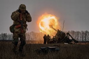 Ukraines allierede har sat problemerne med at skaffe ammunition nok øverst på dagsordenen. Allerede nu må frontsoldaterne rationere granaterne.
