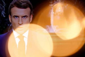 Præsident Emmanuel Macron balancerede mellem bekymring og optimisme i sin nytårstale til franskmændene. 