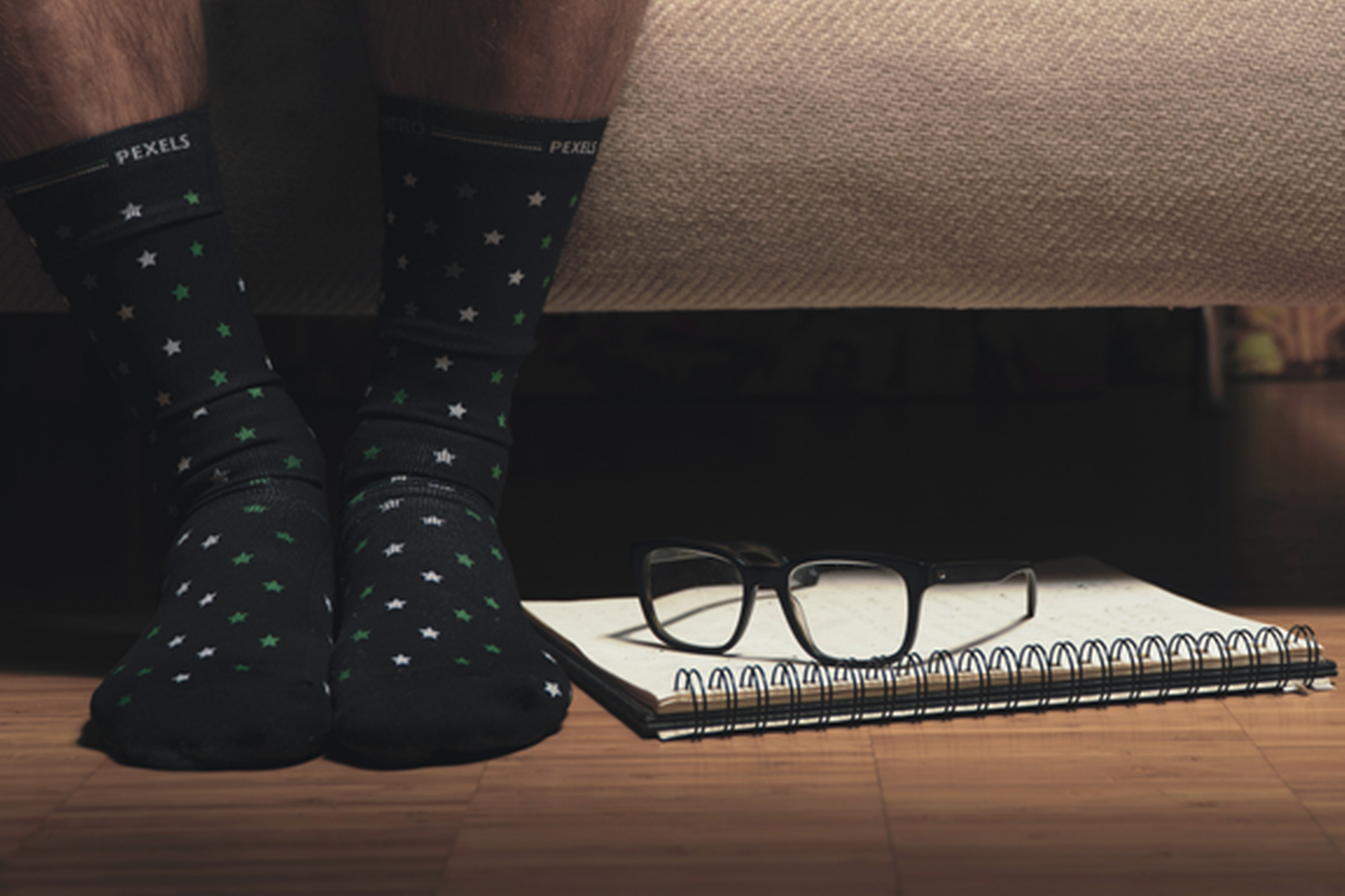 Pas godt på dine fødder: Derfor er gode sokker og arbejdsstrømper