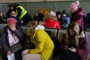 Hvis danskerne vil hjælpe ukrainerne, så er gamle sko og vinterjakker ikke det vigtigste lige nu, lyder det.