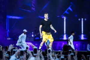 Der blev skreget og skrålet med på alle Justin Biebers hits, da han mandag aften indtog Jydsk Væddeløbsbane foran 40.000 mennesker. Foto: Mikkel Berg Pedersen