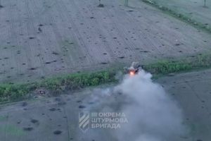 Mens Rusland påstår at have afværget ukrainsk offensiv, hylder Zelenskyj soldater i Bakhmut for fremskridt.