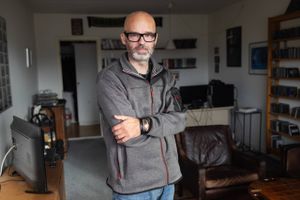
Indberetninger på fremmede børn samt psykiatriske rapporter og skilsmissepapirer fra fremmede. Det er, hvad der over tusind gange om året dumper ind i e-Boksen hos danskerne, og det kan have alvorlige konsekvenser, siger eksperter. Sune Albrecthsen fra Rødovre har både modtaget andres private oplysninger og fået sine egne informationer delt. 