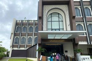 Myndighederne i Singapore har for første gang interneret en militant højreradikal skoleelev, som var inspireret af australieren Brenton Tarrant.
